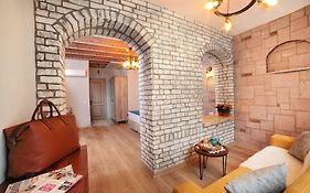 Ardilas Residence